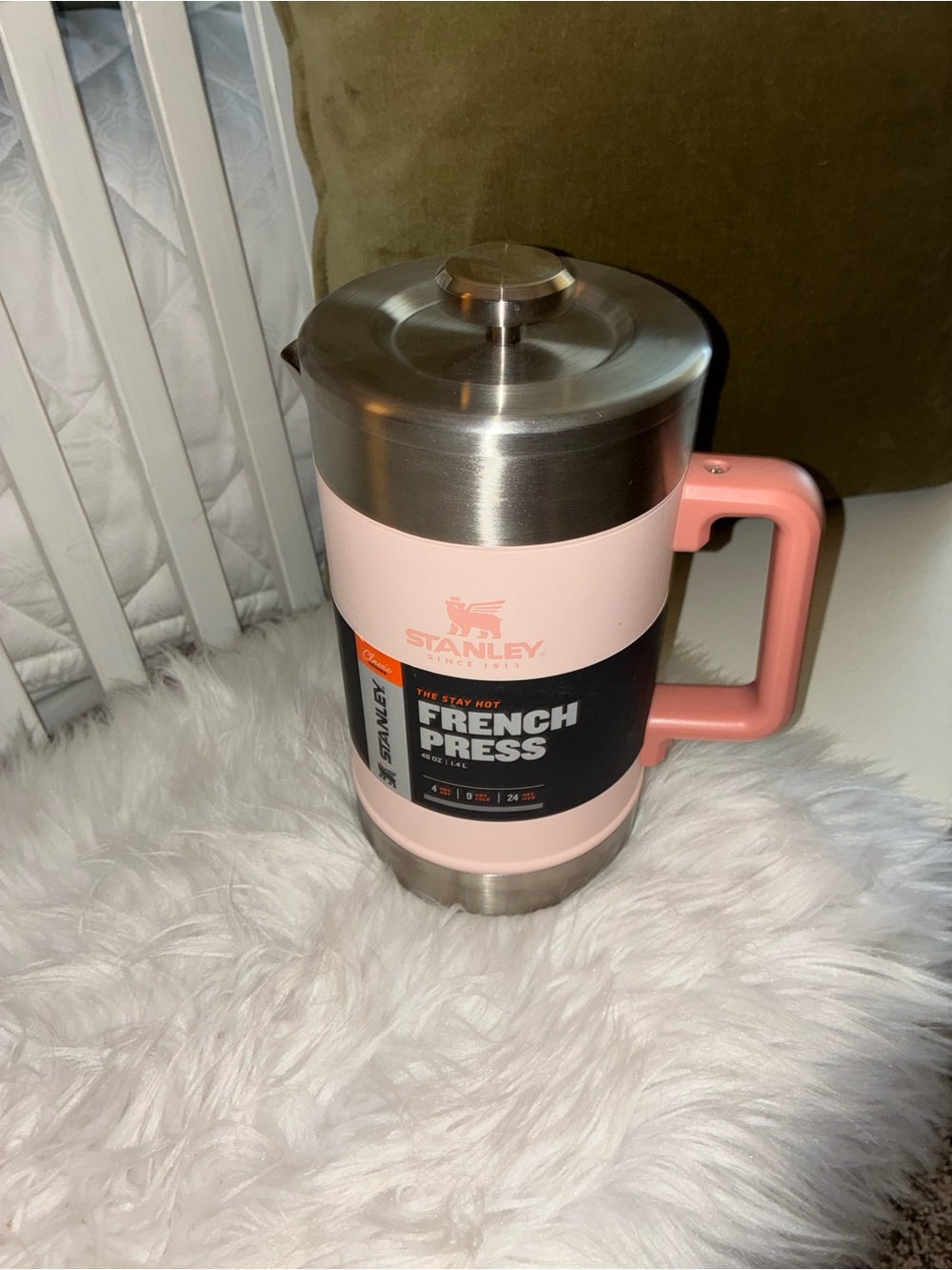 New Stanley The Stay Hot Classic Vacuum-Insulated French Press - 48 oz. - Picture 12 of 13